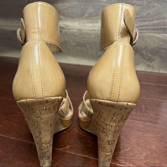 Stuart Weitzman Ankle-Cuff Tan Cork Wedge Sandal Size 7 - Picture 10 of 16